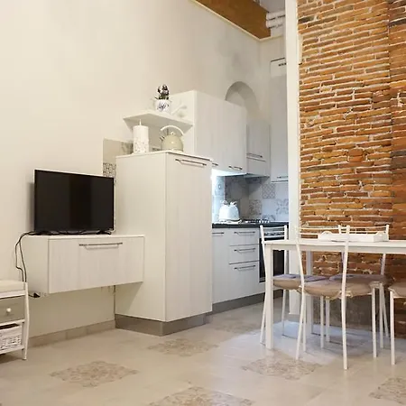 Alessandra Apartment Lucca
